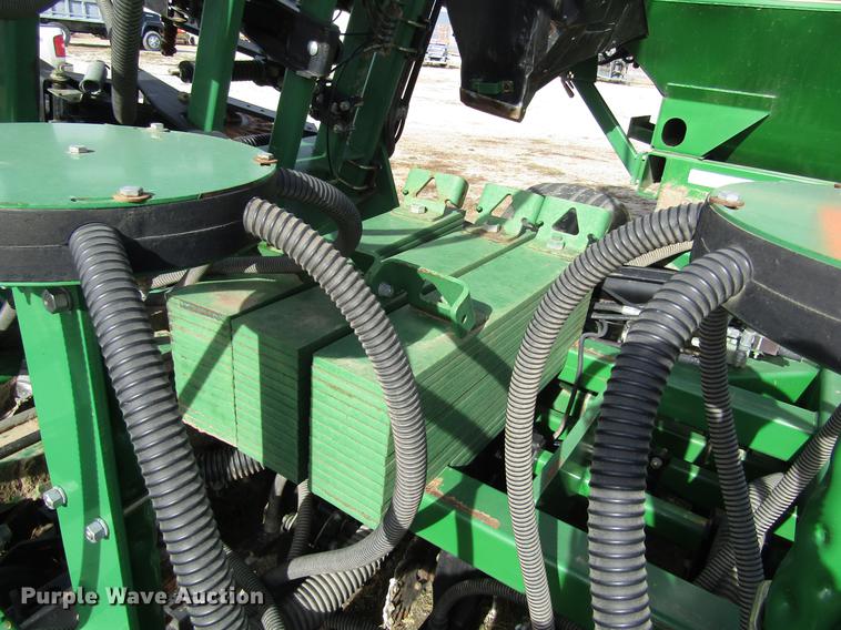 image for item DB4824 Great Plains NTA3510 air no-till grain drill