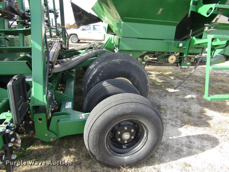 image for item DB4824 Great Plains NTA3510 air no-till grain drill
