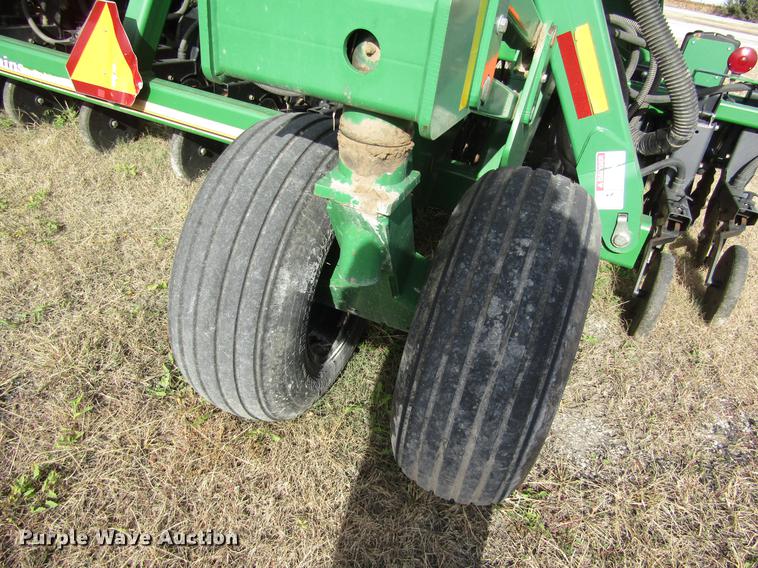 image for item DB4824 Great Plains NTA3510 air no-till grain drill