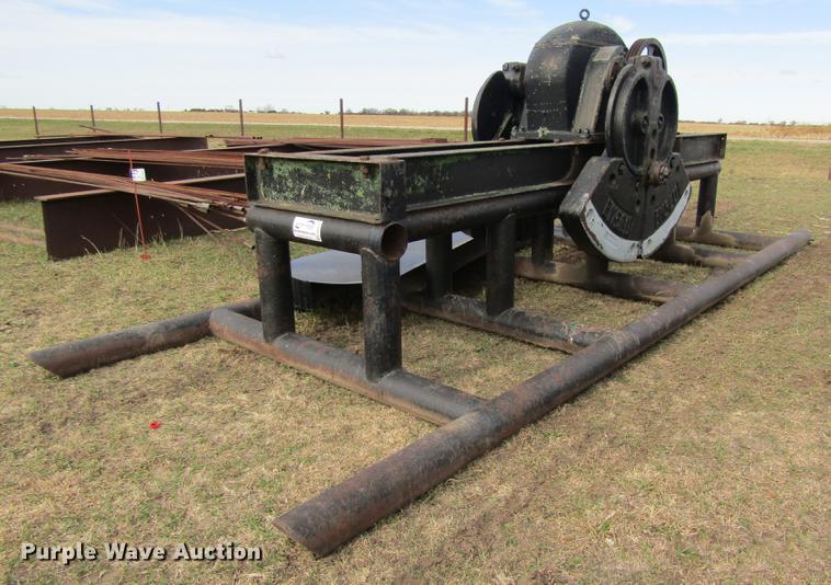 image for item DB4837 Emsco DD77 oilfield pump jack
