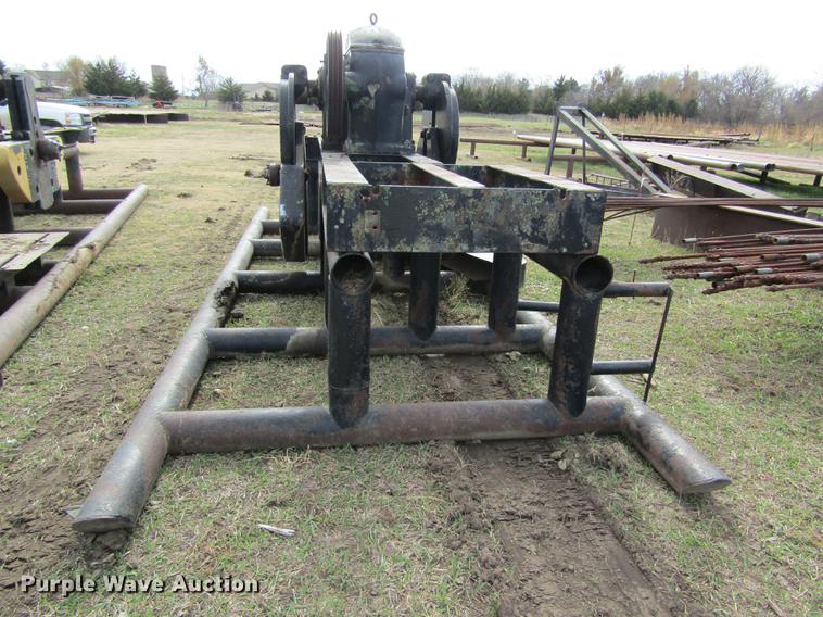 image for item DB4837 Emsco DD77 oilfield pump jack