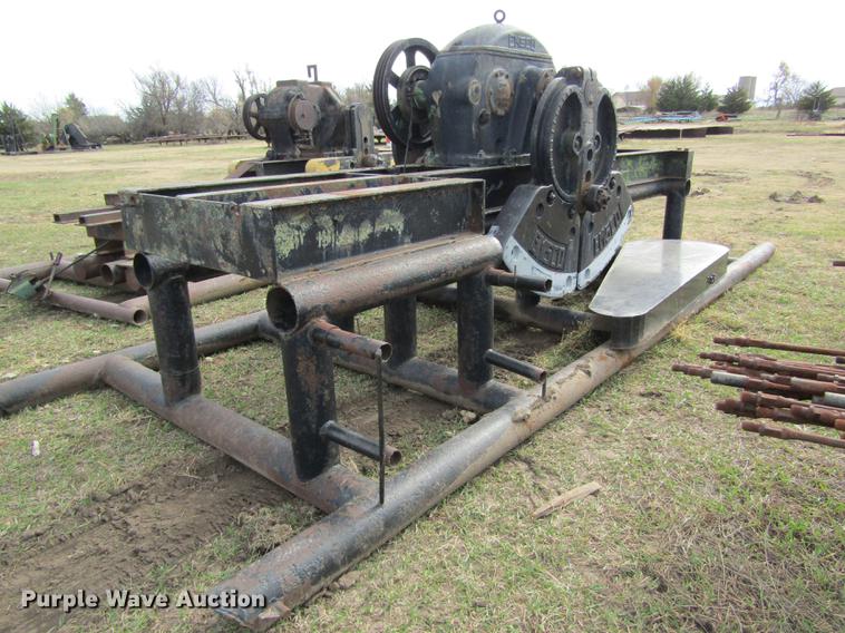 image for item DB4837 Emsco DD77 oilfield pump jack