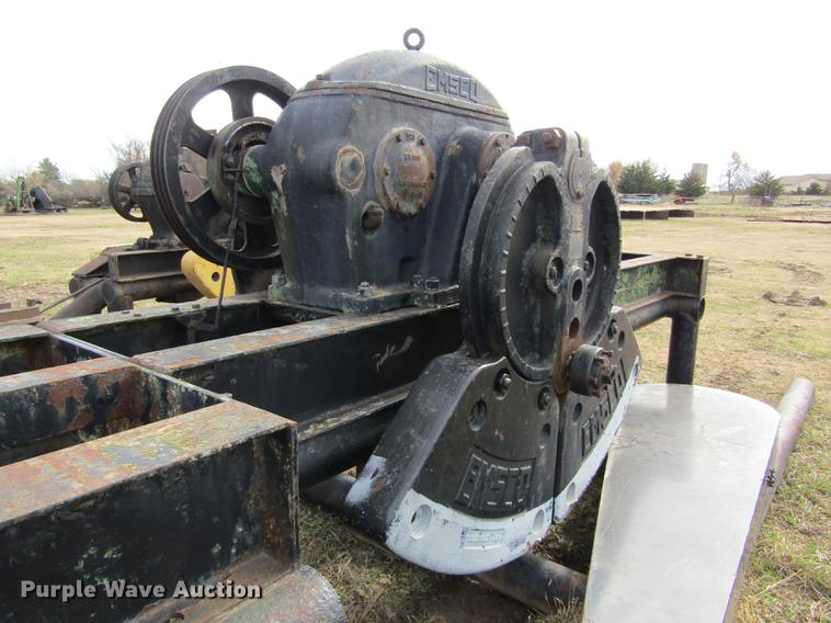 image for item DB4837 Emsco DD77 oilfield pump jack