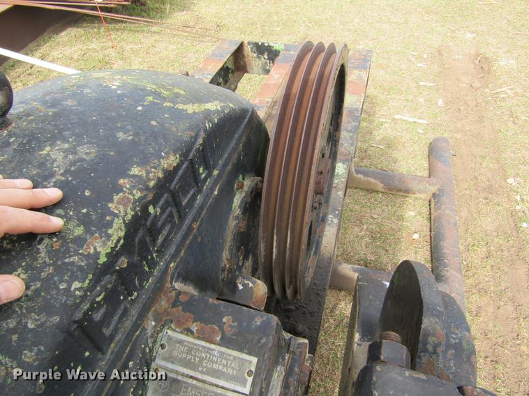 image for item DB4837 Emsco DD77 oilfield pump jack