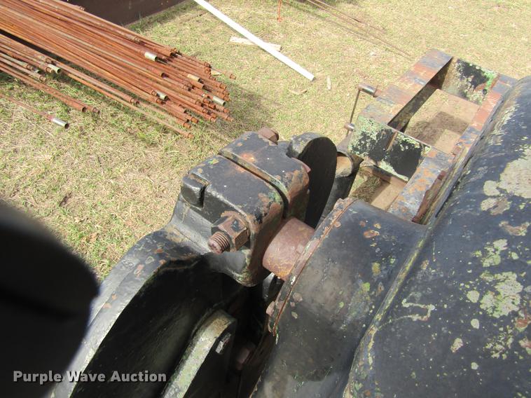 image for item DB4837 Emsco DD77 oilfield pump jack