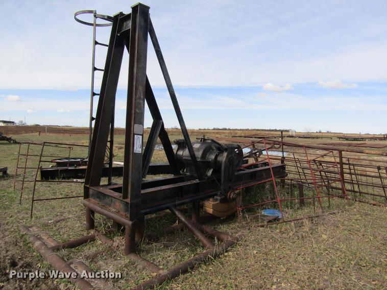 image for item DB4840 International DA57 oilfield pump jack