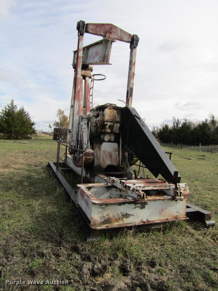 image for item DB4842 Oil supply T148-42 oilfield pump jack
