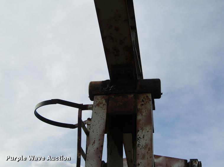 image for item DB4842 Oil supply T148-42 oilfield pump jack