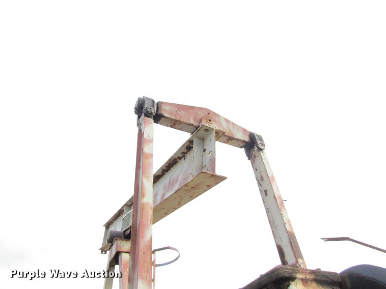 image for item DB4842 Oil supply T148-42 oilfield pump jack