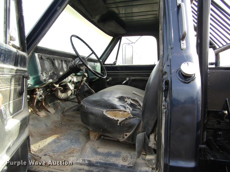 image for item DB4847 1972 Chevrolet C60 winch truck