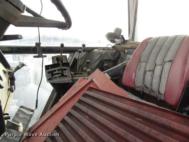 image for item DB4848 1978 Massey Ferguson 2745 tractor