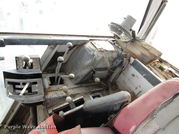 image for item DB4848 1978 Massey Ferguson 2745 tractor