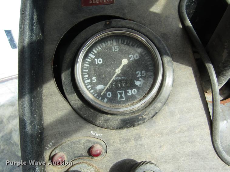 image for item DB4848 1978 Massey Ferguson 2745 tractor