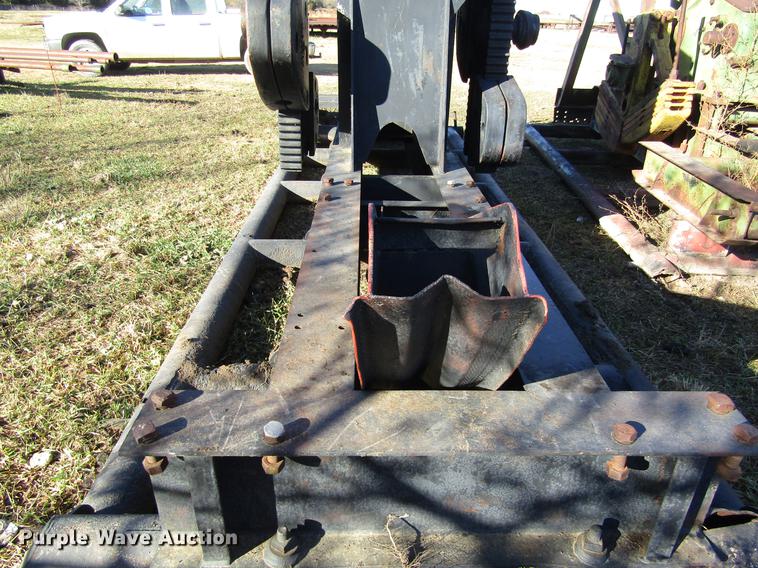image for item DB4851 Parkersburg oilfield pump jack