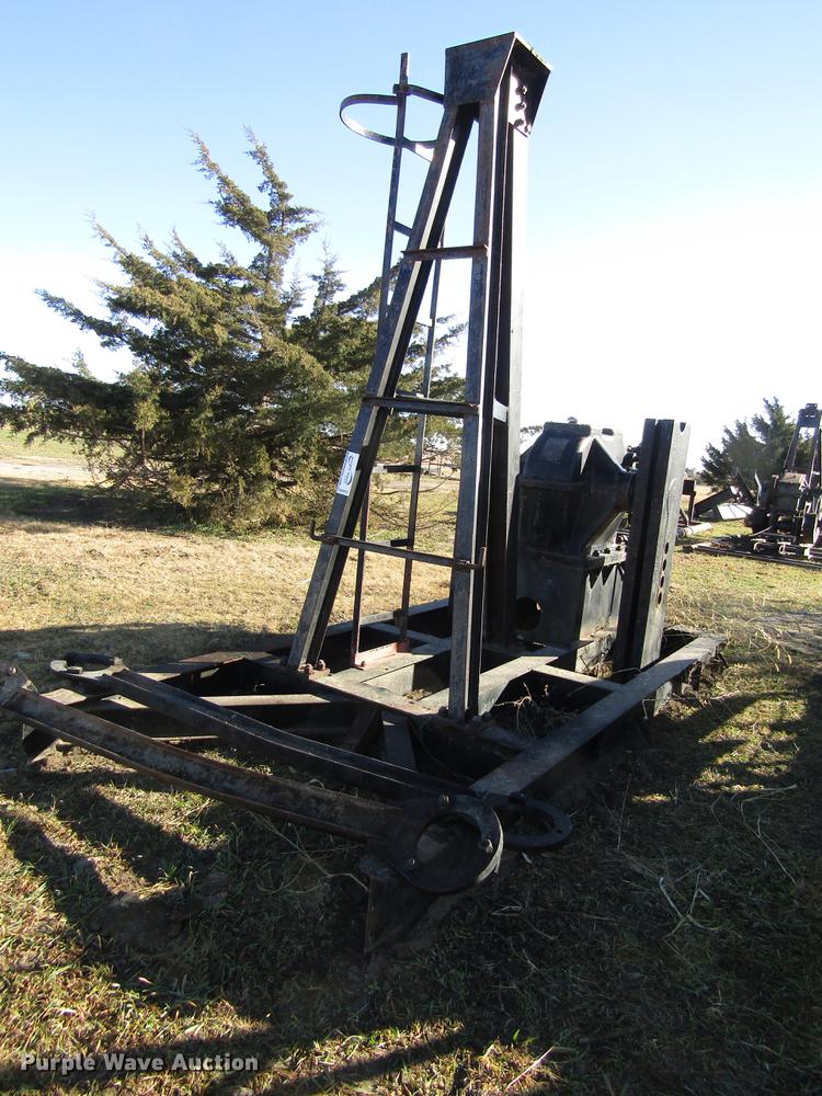 image for item DB4853 Lufkin 114-D oilfield pump jack