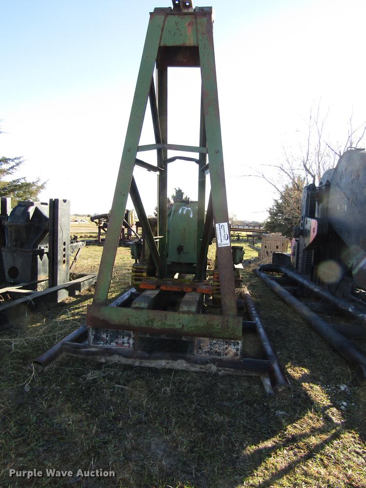 image for item DB4854 Cabot DC225 oilfield pump jack