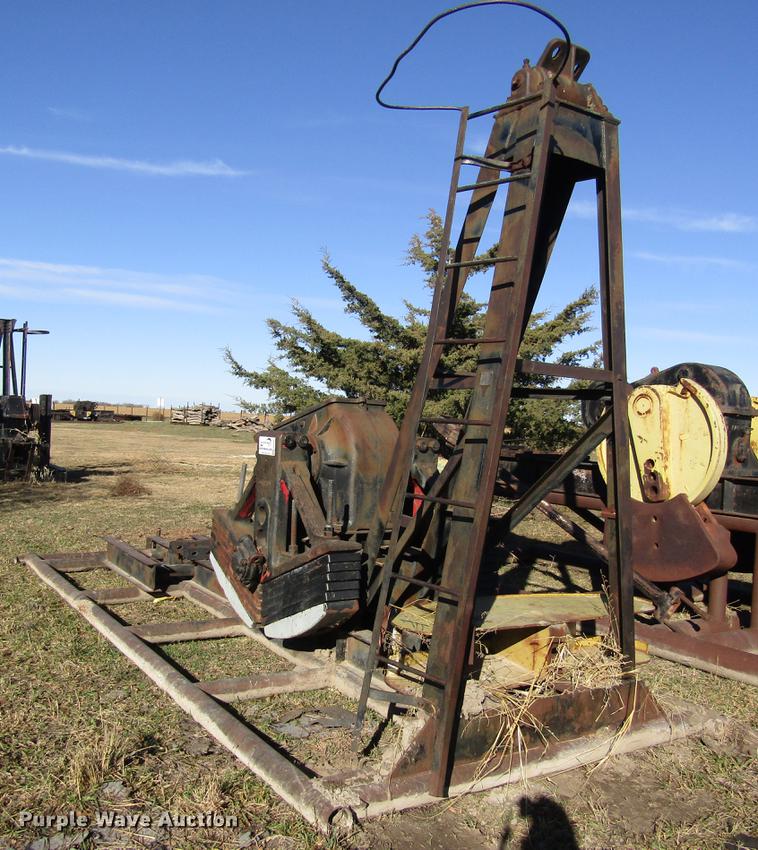 image for item DB4856 Cabot DC1-276 oilfield pump jack
