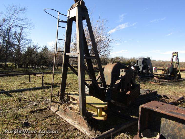 image for item DB4856 Cabot DC1-276 oilfield pump jack