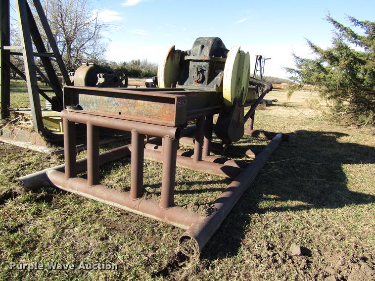 image for item DB4857 Oilfield pump jack