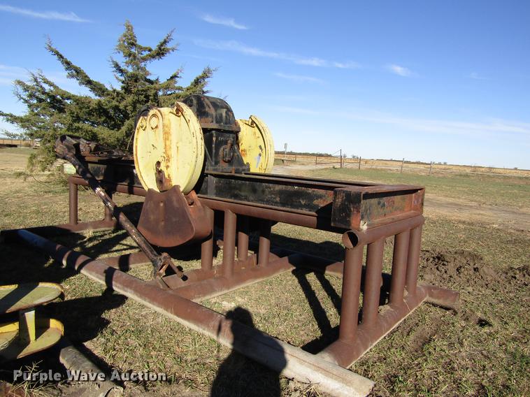 image for item DB4857 Oilfield pump jack