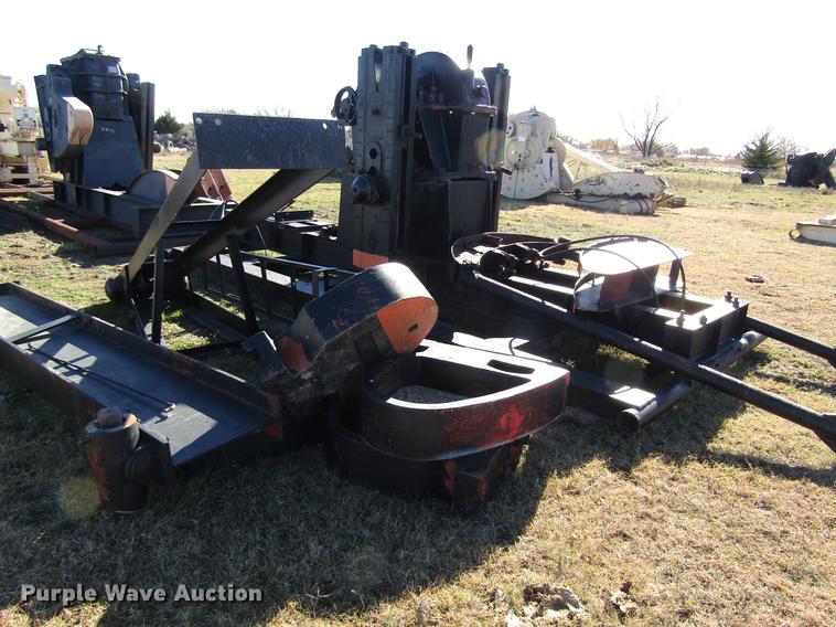 image for item DB4870 American oilfield pump jack