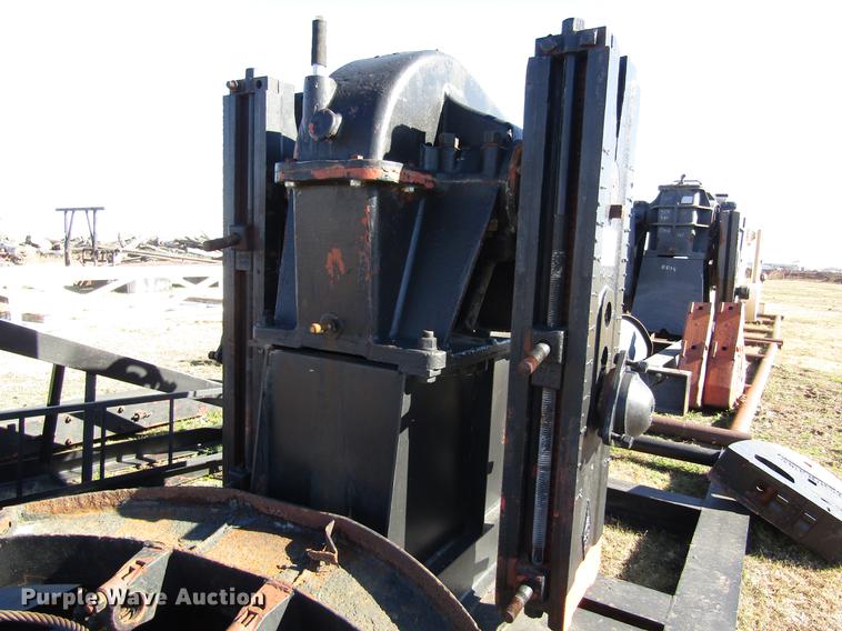 image for item DB4870 American oilfield pump jack