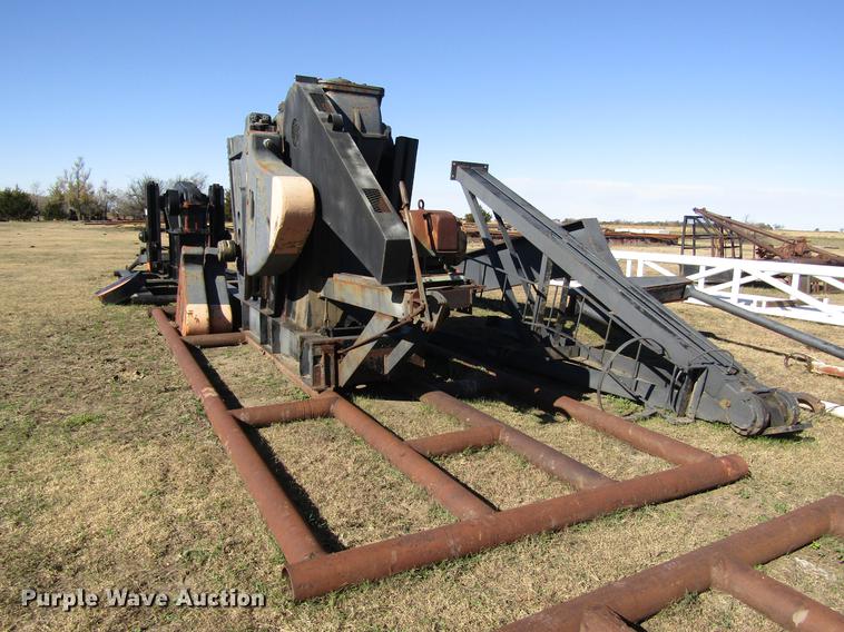 image for item DB4871 Garland D34A oilfield pump jack