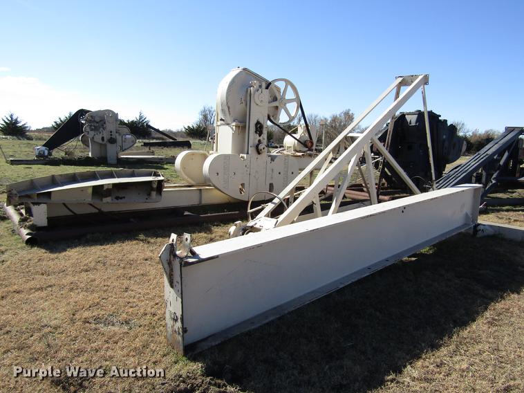 image for item DB4872 Oilfield pump jack