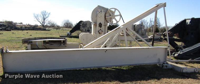 image for item DB4872 Oilfield pump jack