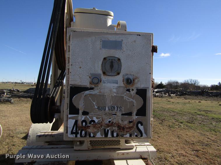 image for item DB4872 Oilfield pump jack