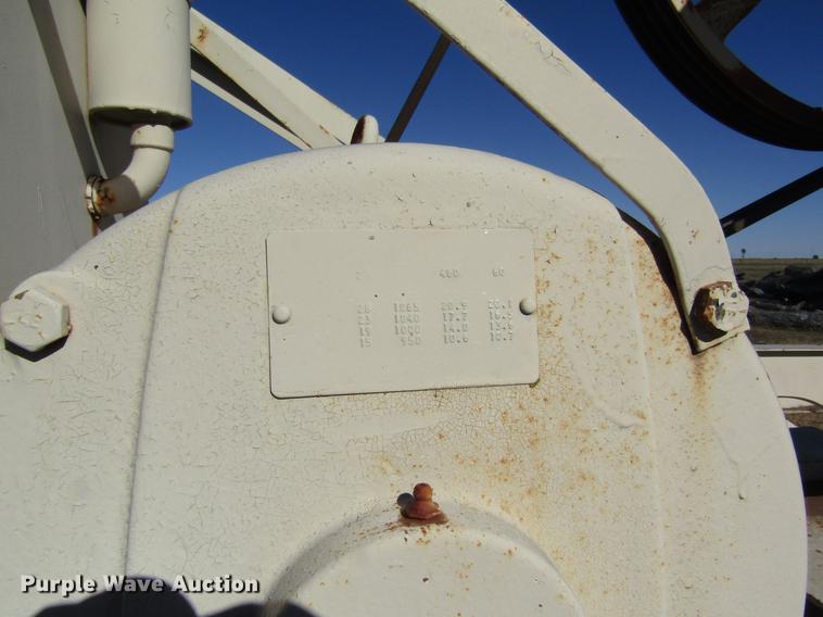 image for item DB4872 Oilfield pump jack