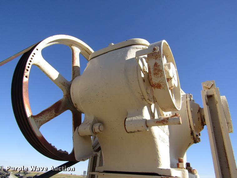 image for item DB4872 Oilfield pump jack