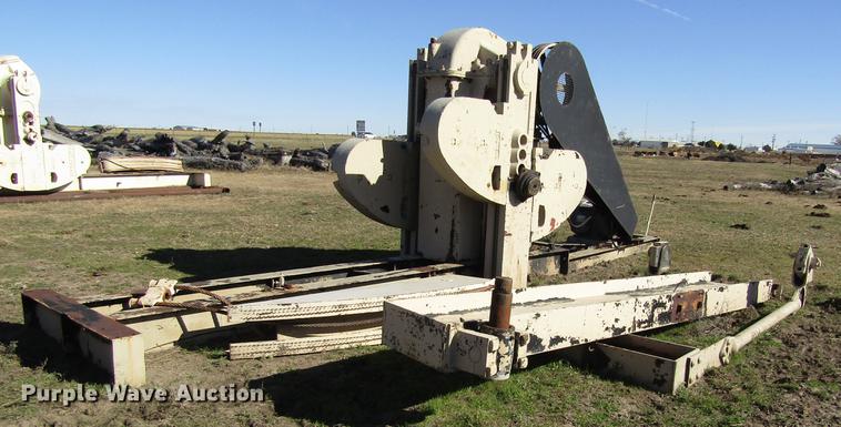 image for item DB4873 Oilfield pump jack