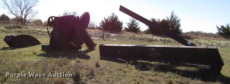 image for item DB4876 Cabot oilfield pump jack