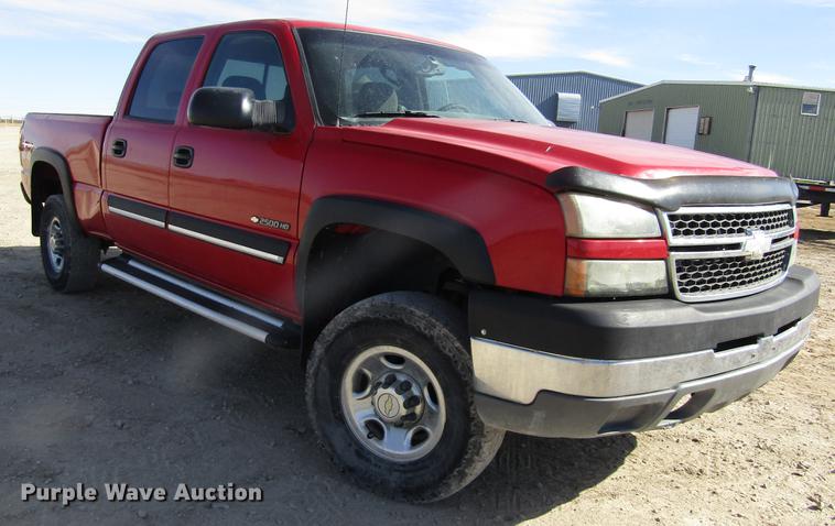 image for item DB4882 2005 Chevrolet Silverado 2500HD Crew Cab pickup truck