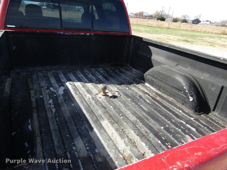 image for item DB4882 2005 Chevrolet Silverado 2500HD Crew Cab pickup truck