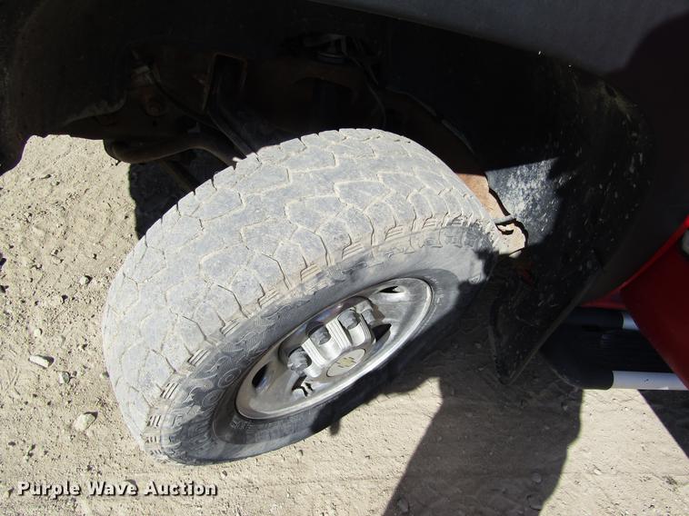 image for item DB4882 2005 Chevrolet Silverado 2500HD Crew Cab pickup truck