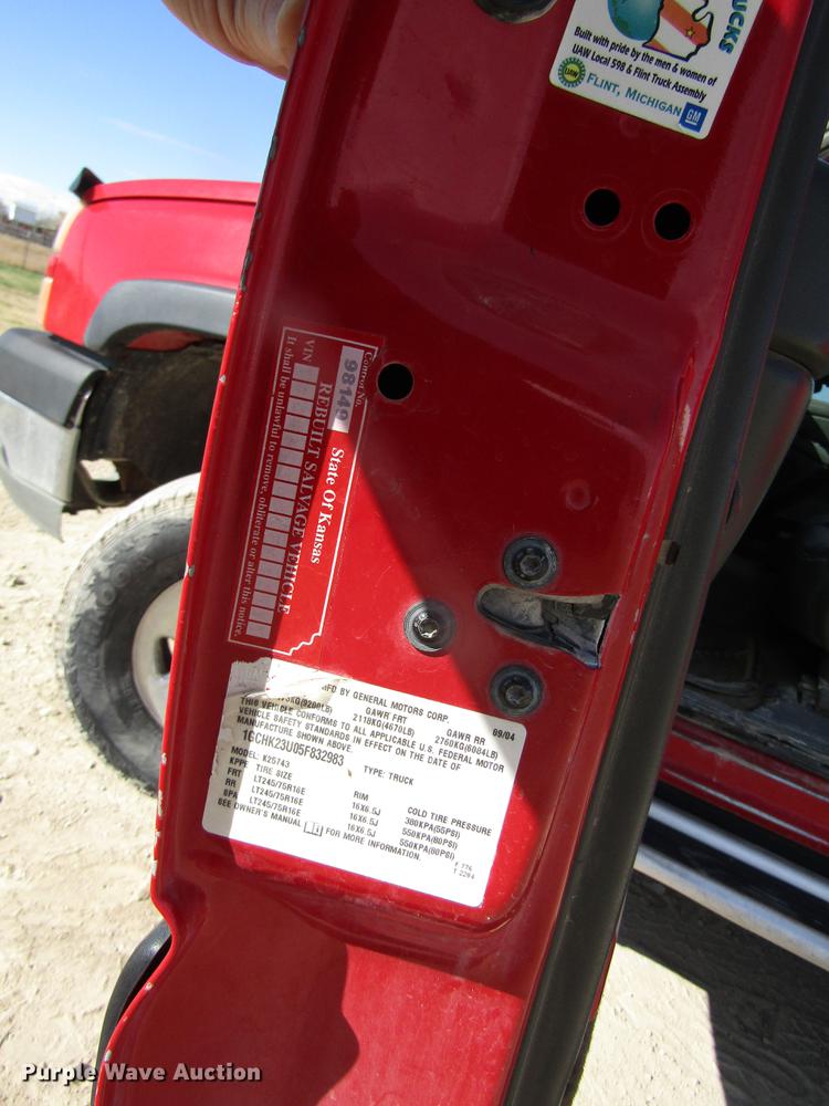 image for item DB4882 2005 Chevrolet Silverado 2500HD Crew Cab pickup truck