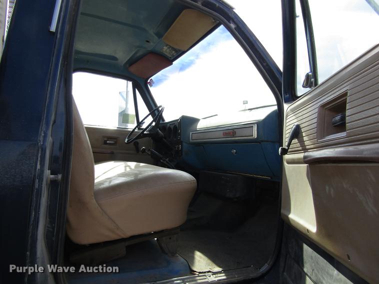 image for item DB4885 1977 GMC 6000 flatbed truck with crane