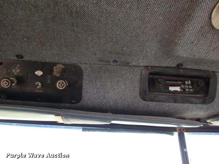 image for item DB4890 1990 International 9400 semi truck