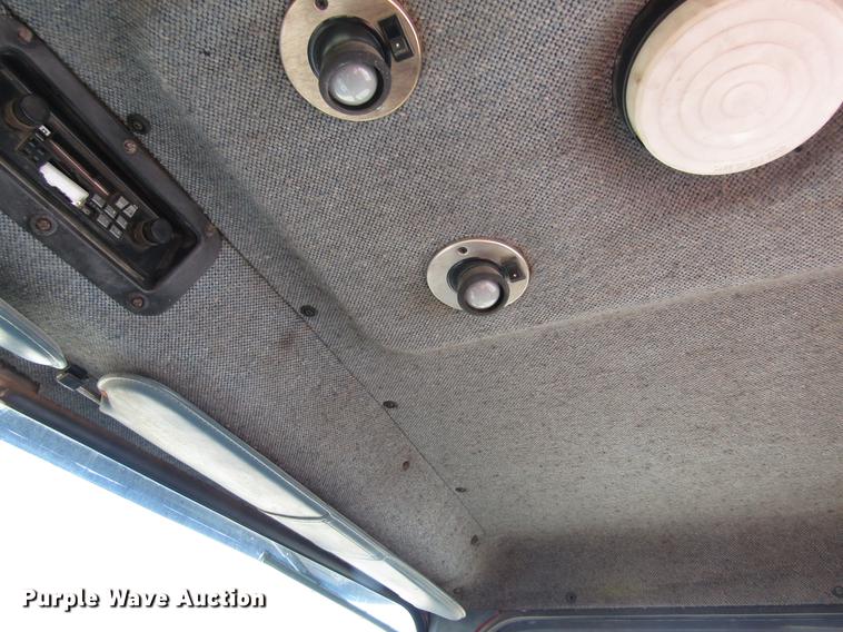 image for item DB4890 1990 International 9400 semi truck