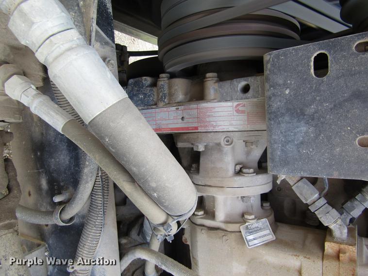 image for item DB4890 1990 International 9400 semi truck