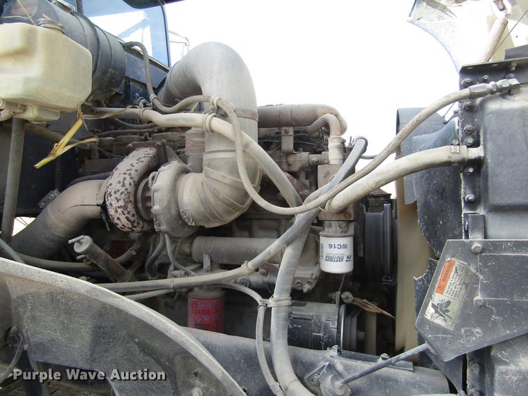 image for item DB4890 1990 International 9400 semi truck