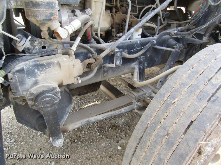 image for item DB4890 1990 International 9400 semi truck