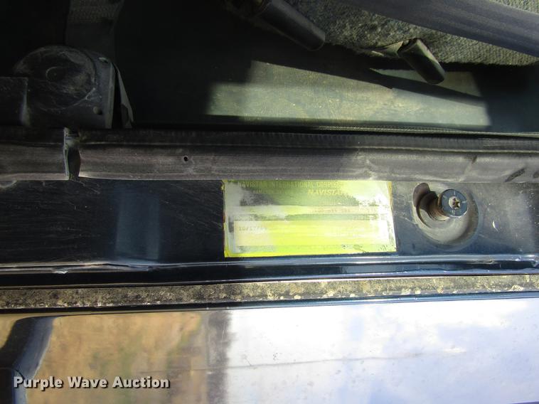 image for item DB4890 1990 International 9400 semi truck