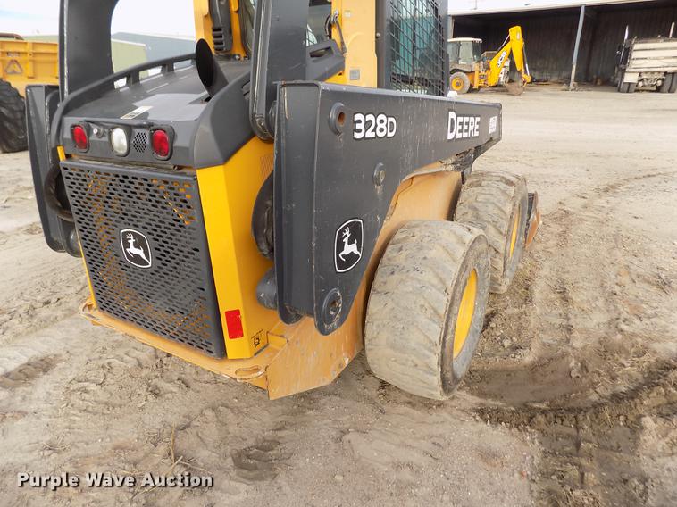 image for item DB9033 2012 John Deere 328D skid steer