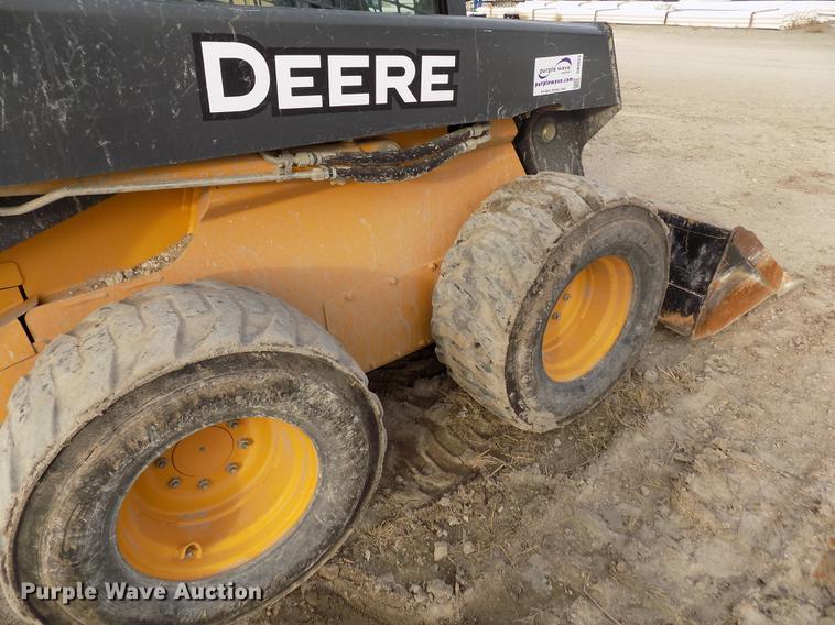 image for item DB9033 2012 John Deere 328D skid steer