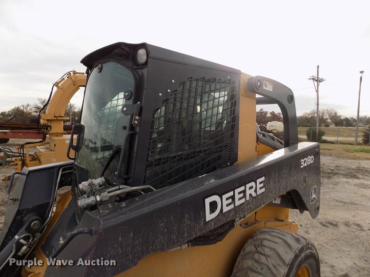 image for item DB9033 2012 John Deere 328D skid steer