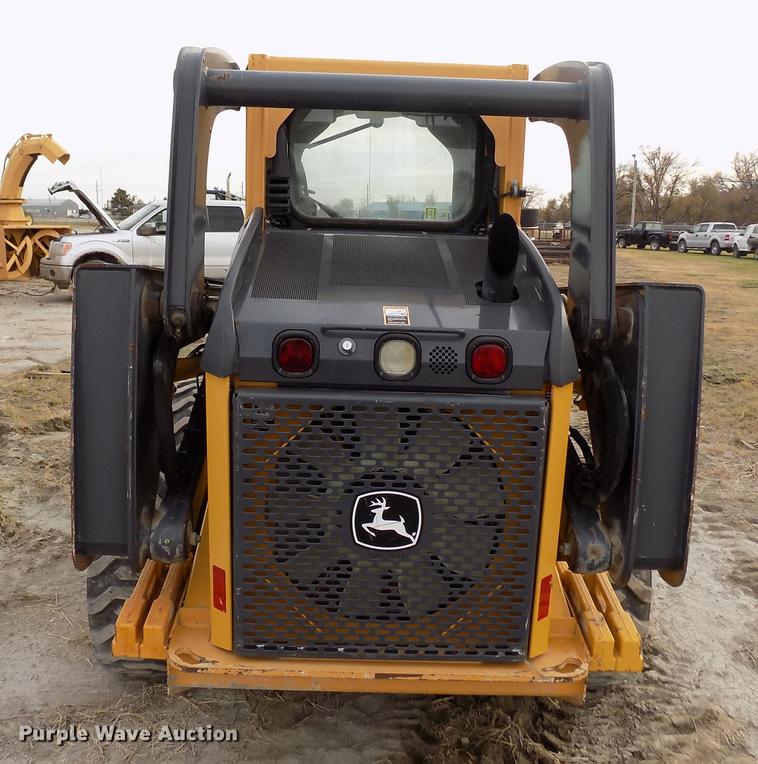 image for item DB9034 2010 John Deere 326D skid steer