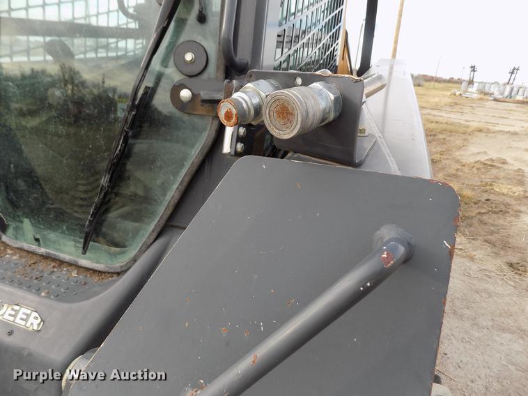 image for item DB9034 2010 John Deere 326D skid steer